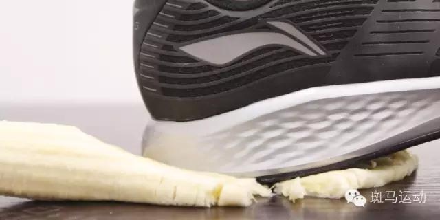 李宁减震稳定跑鞋测评,李宁低帮减震跑鞋测评