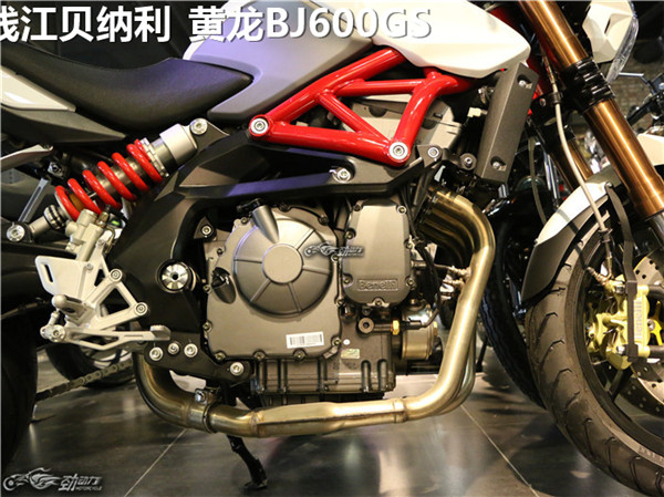 黄龙600和正常四缸,黄龙600新款对比老款