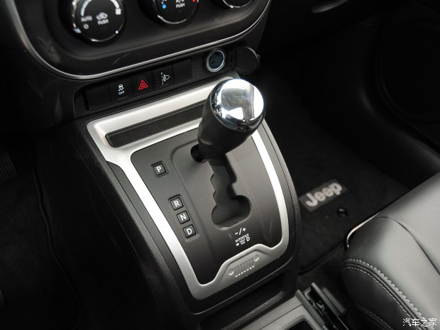 jeep指南者进口2.0两驱咋样,jeep指南者进口2015豪华版