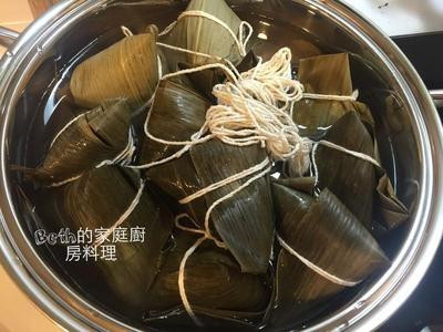 适合三高者吃的十谷米鸡肉粽，营养均衡低油脂，味道却一点不差哦