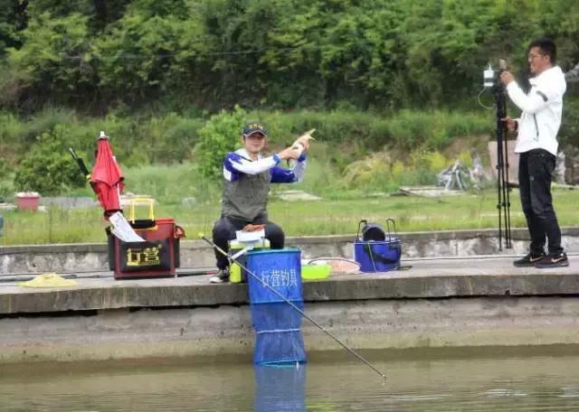 行营慈利X11战队，掐鱼比赛火爆上演