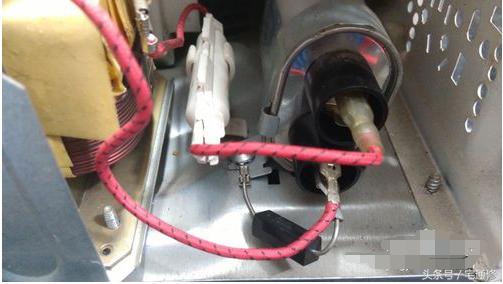 微波炉二极管击穿维修,微波炉磁控管插脚击穿怎么回事