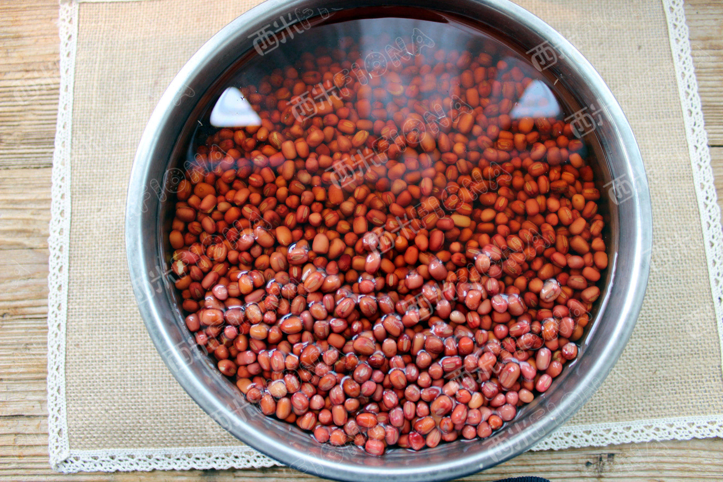 红豆包粽子的正确方法,端午节做粽子用红豆怎么做