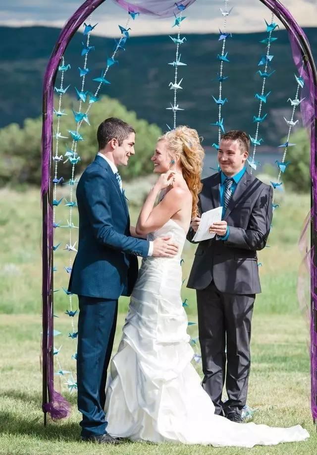 老公虽然穷但是很快乐,老公说没有钱婚礼一切从简