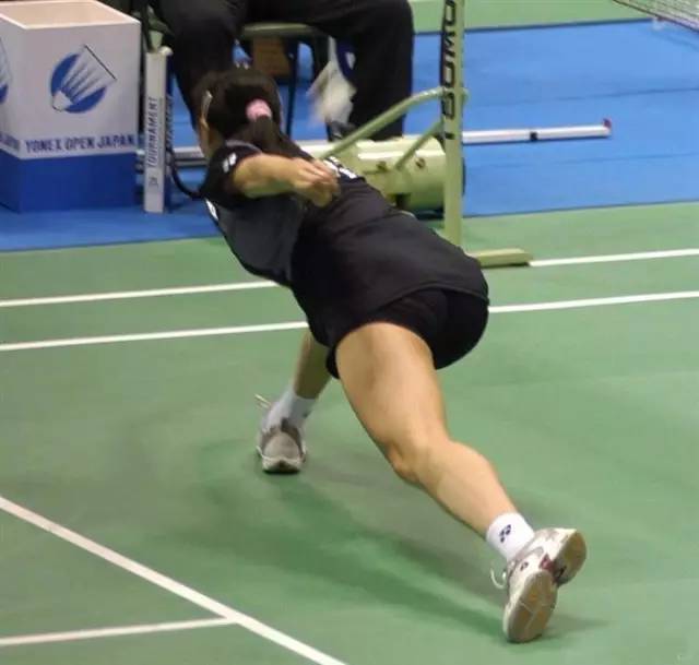 脚板磨出水泡还能继续打球吗,打球磨出水泡怎样处理