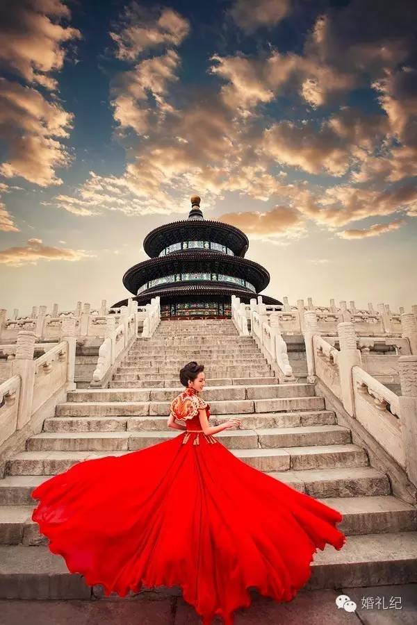 拍婚纱照怎么选婚纱和西服,拍婚纱怎么选影楼