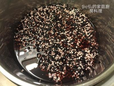 适合三高者吃的十谷米鸡肉粽，营养均衡低油脂，味道却一点不差哦