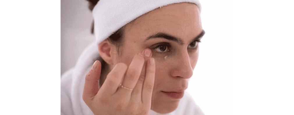 探讨一下眼霜到底有没有必要涂呢,你的眼霜用对了吗眼部护理