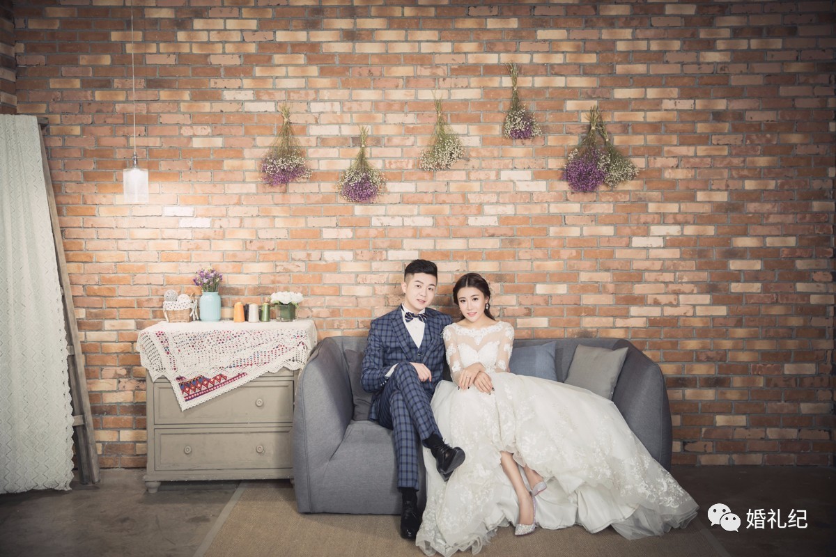 拍婚纱照怎么选婚纱和西服,拍婚纱怎么选影楼