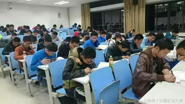 宿管阿姨明话暗说,宿管阿姨有话对学生说