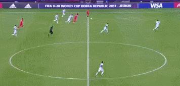 特维斯：中超50年内难比欧洲黄健翔：50年追得上日本么？