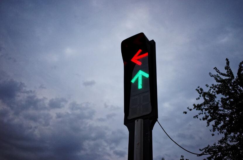 刚毕业和男朋友去外地城市发展,刚毕业和男朋友异地应该过去吗