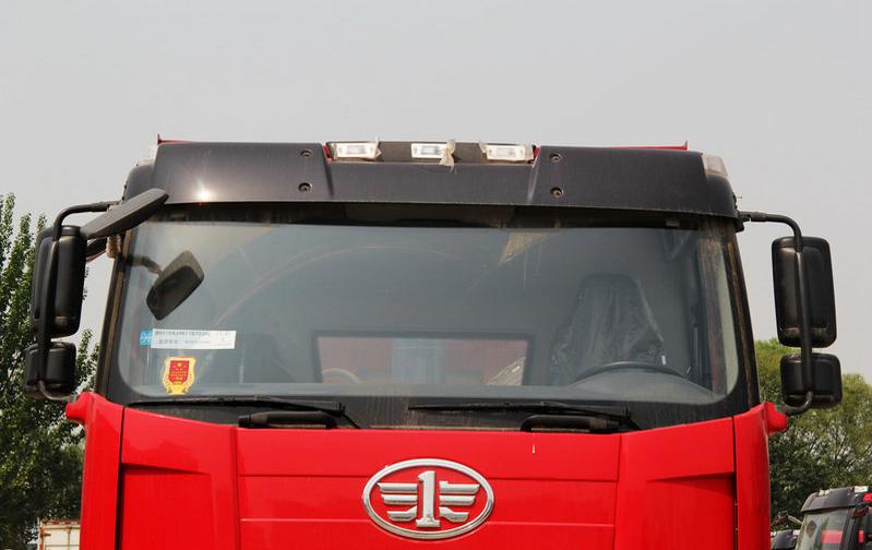 自卸车红岩金刚和红岩杰狮的区别,红岩自卸车与德龙哪个好