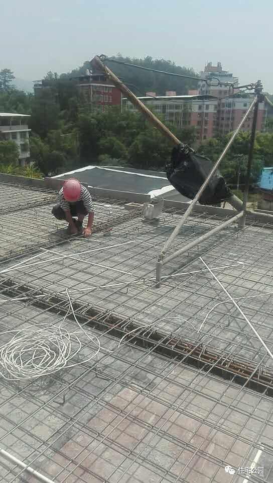 框架结构自建房地基筏板基础,自建房老基础与新筏板基础的结合