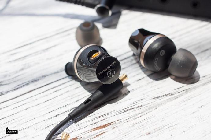 铁三角ath-ckr100和ls400is,铁三角入耳式耳机ath-clr100