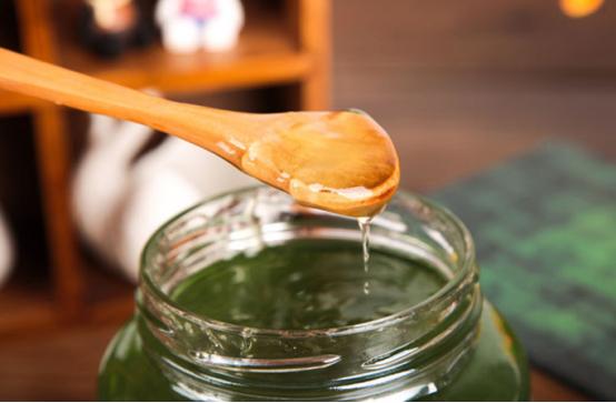 芦荟怎么自制面膜,芦荟黄芪当归祛痘面膜