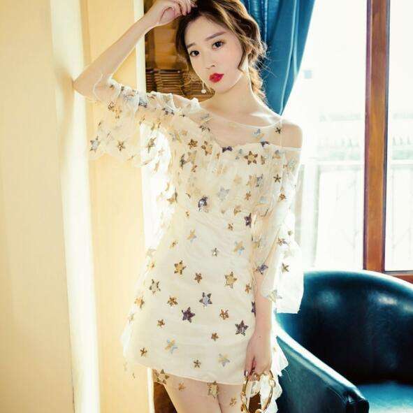 网纱一字裙连衣裙,刺绣花网纱裙