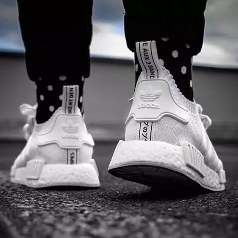 吹风机减缓球鞋褶皱,有效去除球鞋鞋头褶皱