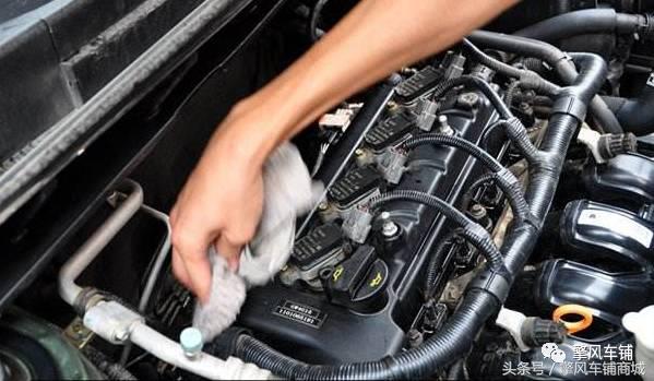 4s店用水枪冲洗发动机,发动机脏了怎么擦干净