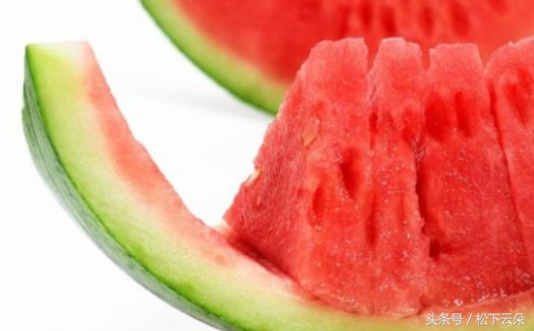 用西瓜皮怎么治痱子,西瓜皮治痱子方法