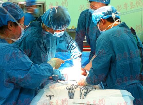 助产士不负责导致胎儿不好,助产士没有接住产道出来的新生儿