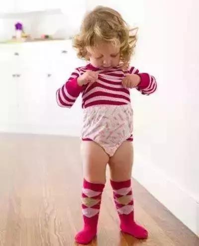 妈呀！看完赶紧丢掉纸尿裤！再也不敢用了