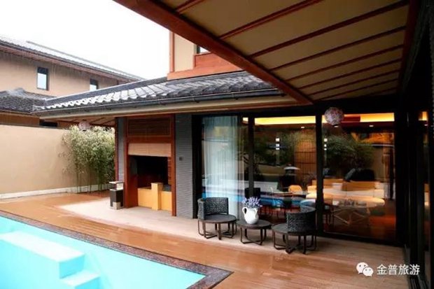 两节相遇，36万人畅玩新区