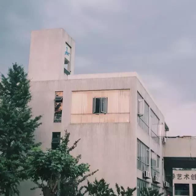 还有什么软件可以拍照修图的,有什么软件可以修图还可以p图