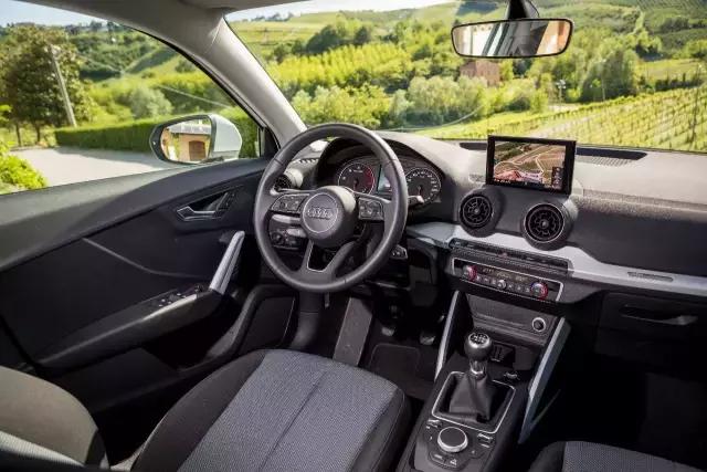 奥迪q2为什么受女性的青睐,奥迪q2的劣势