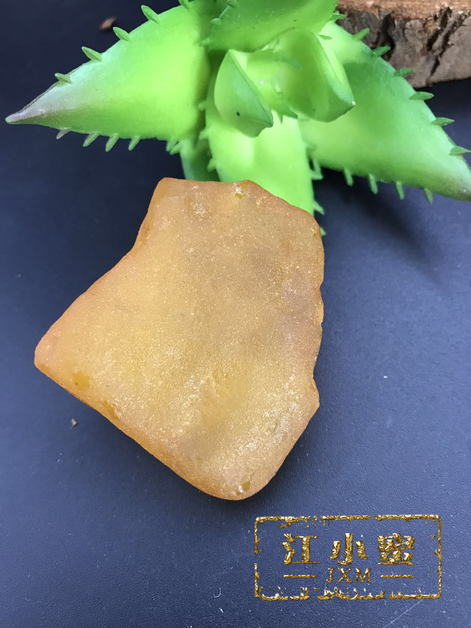 蜜蜡原石，你想知道的都在这里