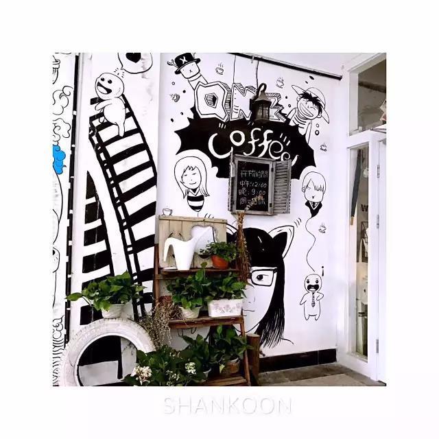 她离开城市回到故乡造了一个卖蛋糕咖啡的公益图书馆