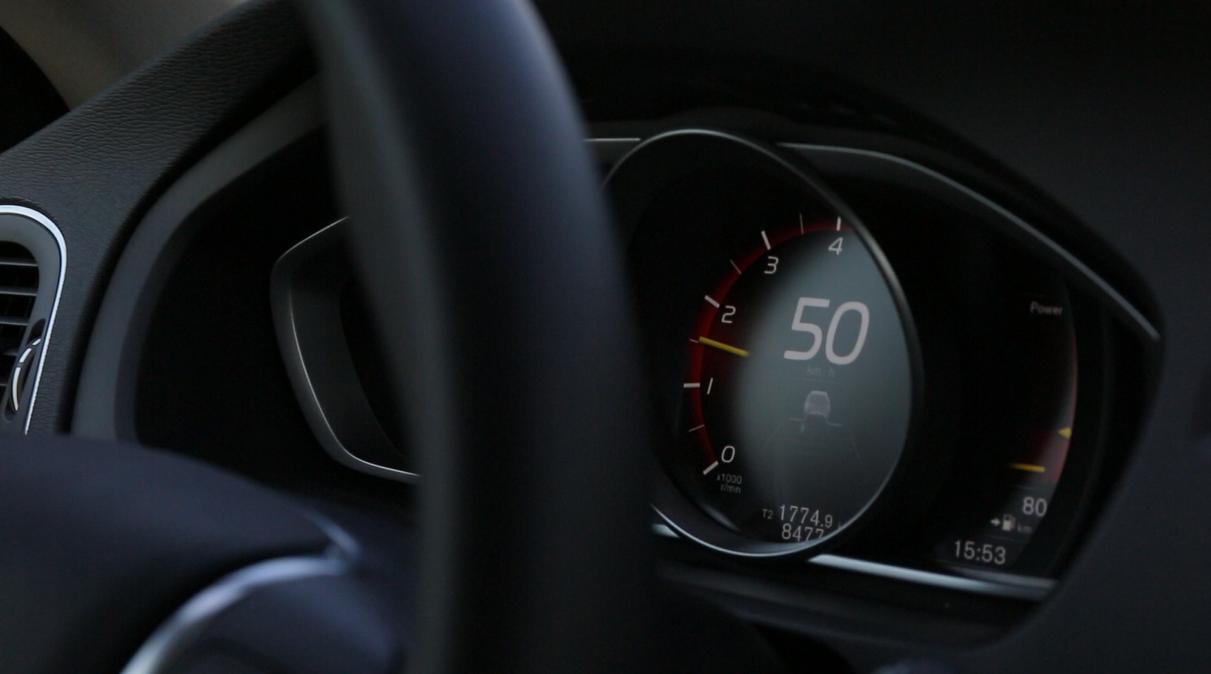 沃尔沃v40试驾视频胖哥,试驾沃尔沃v40对比高尔夫