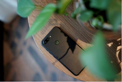 金立首款手机,金立的四摄手机s10