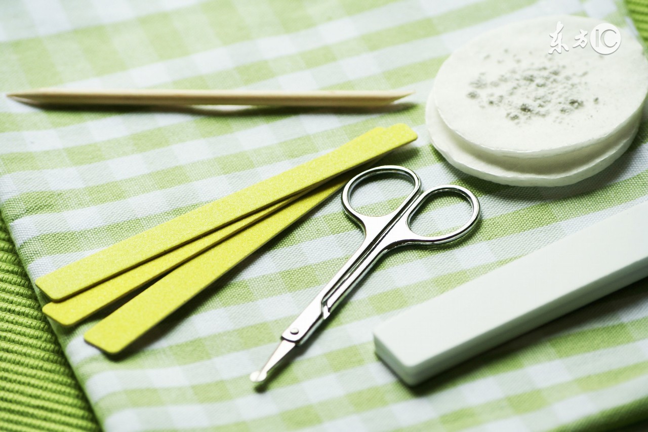 宝宝指甲太软多大就不断了,宝宝指甲白脆是怎么回事