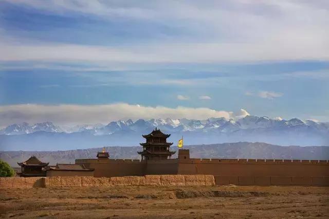 新疆南北疆大环线风景旅游专列,北京去新疆沿途风景