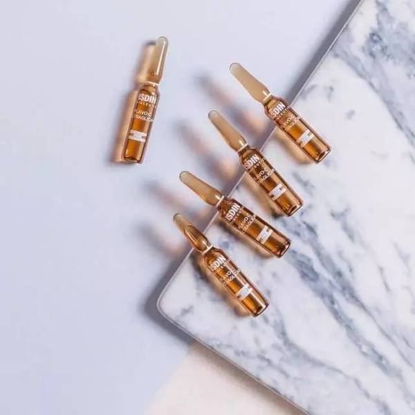 走红毯前一套安瓶，抽烟喝酒熬夜的明星离不开的小秘诀