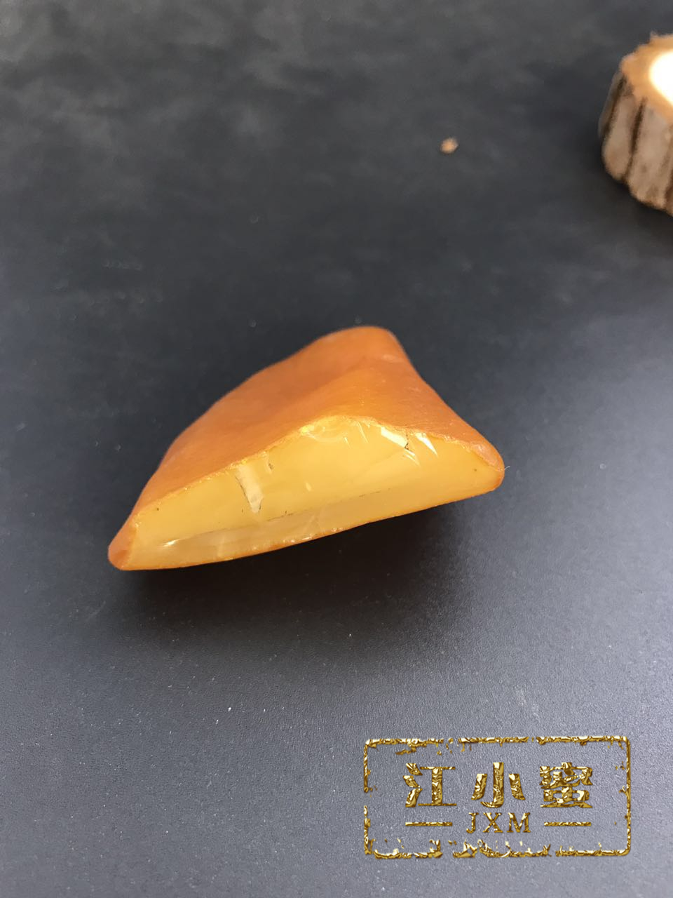 蜜蜡原石，你想知道的都在这里