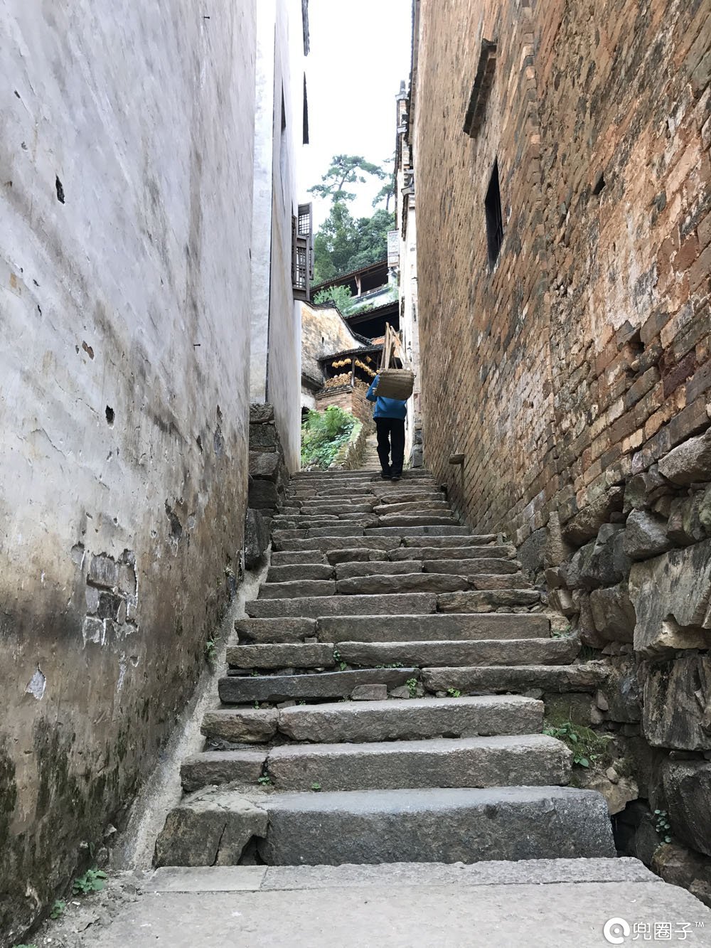 欢乐颂2谢童关关和好片段,欢乐颂2关关谢童去迪士尼玩