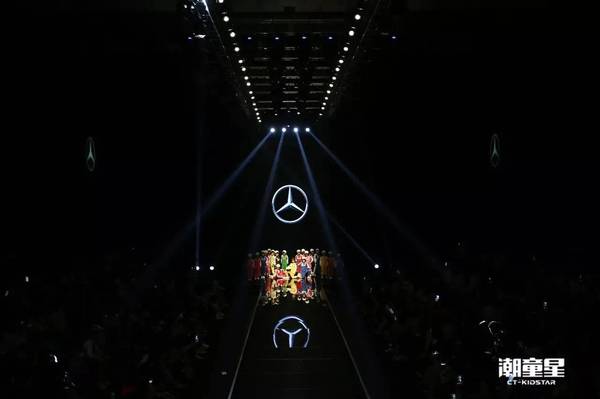 中国国际时装周新中式仙气飘飘,中国国际时装周海丝国潮