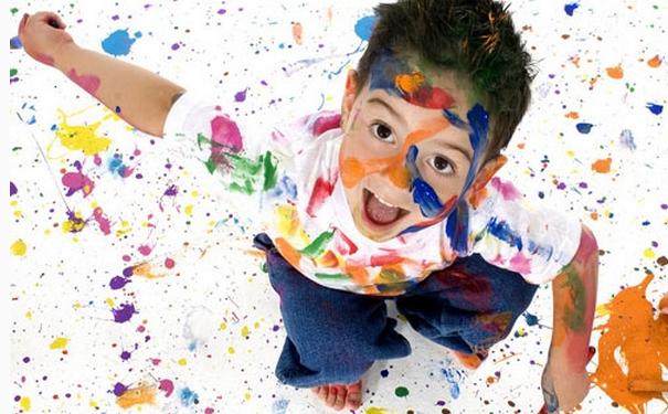 手上或是衣服上沾了油漆怎么去除,衣服上的顽固油漆怎么去除小窍门