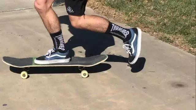 想学滑板应该从什么学起,想学滑板用多大的滑板