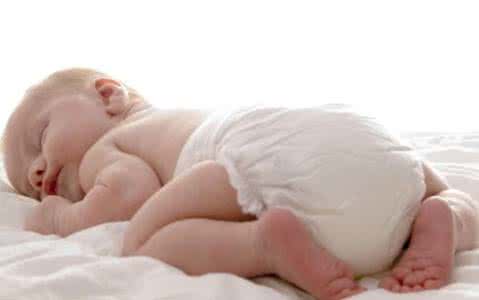 宝宝睡觉抽搐一下什么原因,宝宝睡觉会抽搐怎么回事