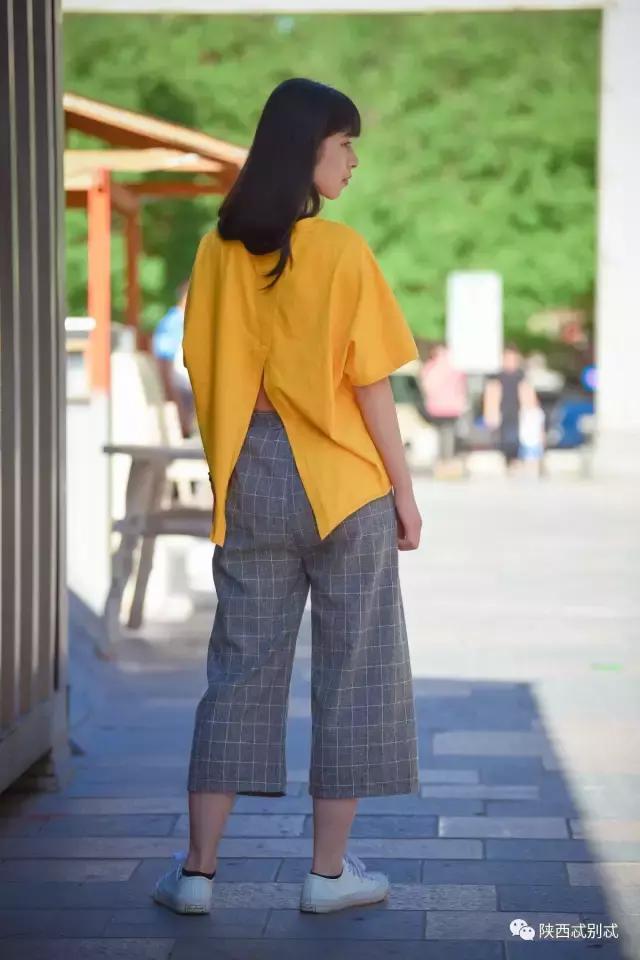 偶遇美女西安,偶遇红衣美少女