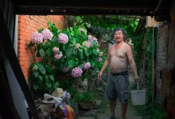 摄影大师的黑白街头摄影作品,30张街头摄影精选