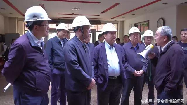 牛俊雁在杭锦旗独贵塔拉镇调研,伊金霍洛旗现代装备制造业基地