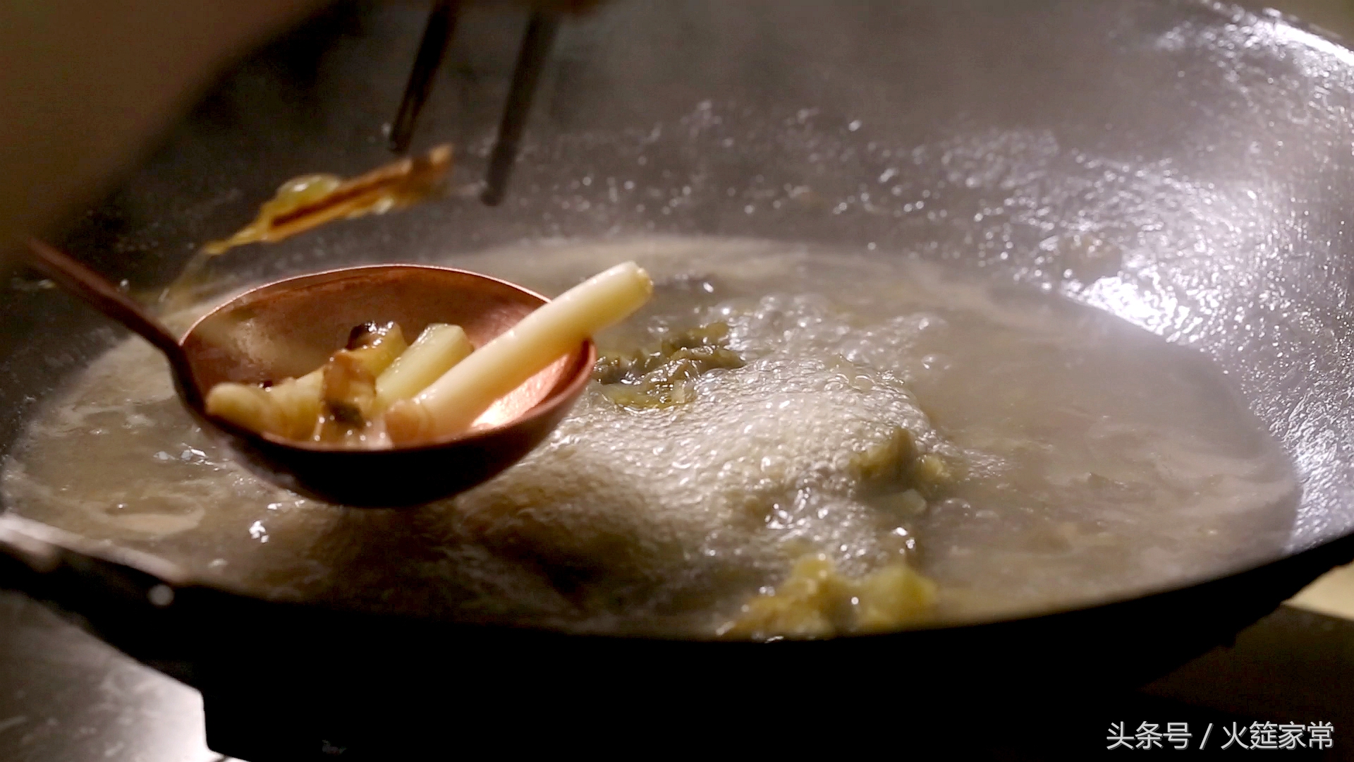 怎么熬鲫鱼汤好喝又简单,鲫鱼汤能够起到健脾开胃的原因