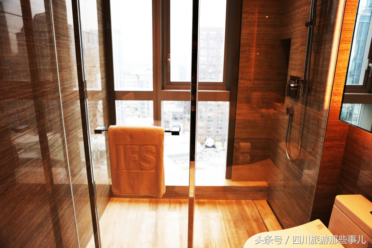 和领事、CEO做邻居，揭秘这家成都最贵的服务式公寓