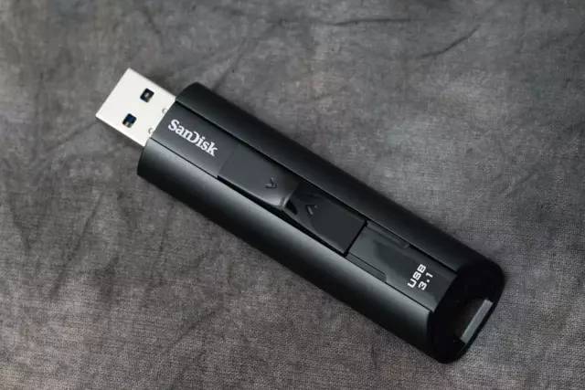 闪迪至尊高速u盘,闪迪usb3.1至尊超极速固态u盘