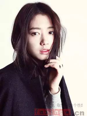 发际线低的女生适合什么发型,45岁女人发际线低适合什么发型