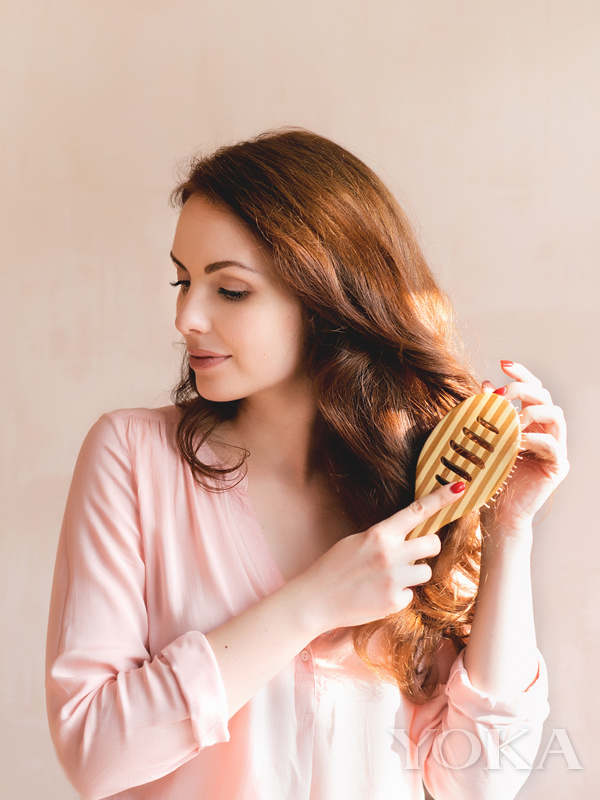 答应我看完这篇就不要再买十元店的塑料梳子了好吗？